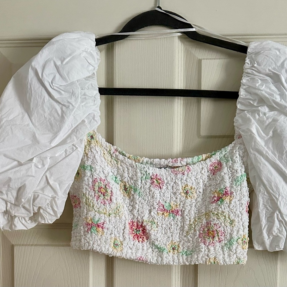Floral puff sleeve crop top